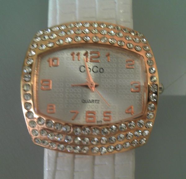 Relógio Quartz Feminino - Dourado e Strass